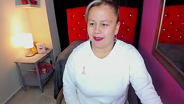 ScarletBigTitties online show from 05/09/26, 12:10