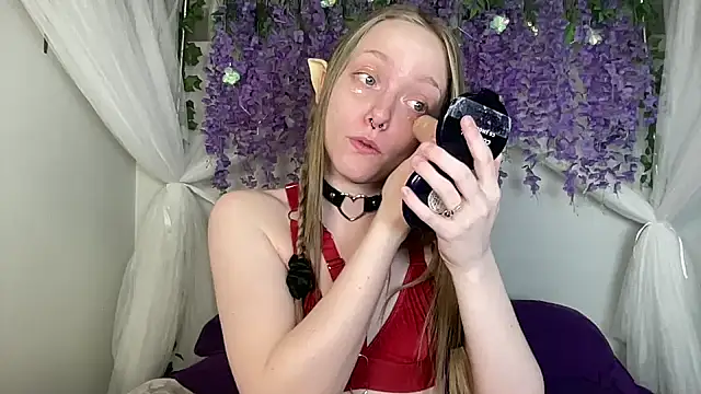 ElfGirlAna online show from 05/18/26, 02:45