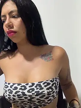 Noa rousse01 online show from 04/28/26, 03:44