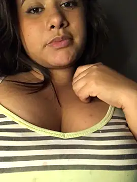 Snapshot of camilavixen20 chatting on 04/02/26, 11:13 camilavixen20 online show from 04/02/26, 11:13