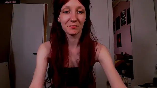 Snapshot of bzzz_bzzz chatting on 04/13/26, 09:42 bzzz bzzz online show from 04/13/26, 09:42