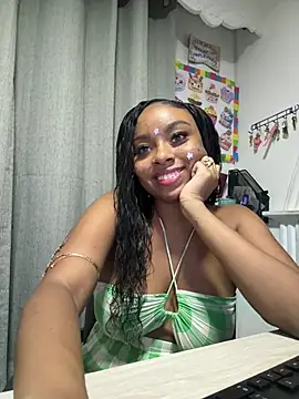 Snapshot of Kloe_rousse01 chatting on 04/29/26, 12:59 Kloe rousse01 online show from 04/29/26, 12:59