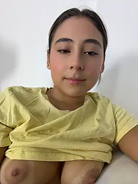 MelodyRey   online show from 05/11/26, 01:44