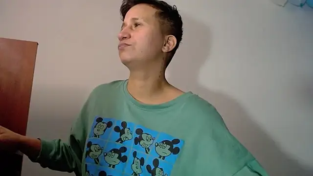 Snapshot of Aleja_rs chatting on 03/21/26, 08:41 Aleja rs online show from 03/21/26, 08:41