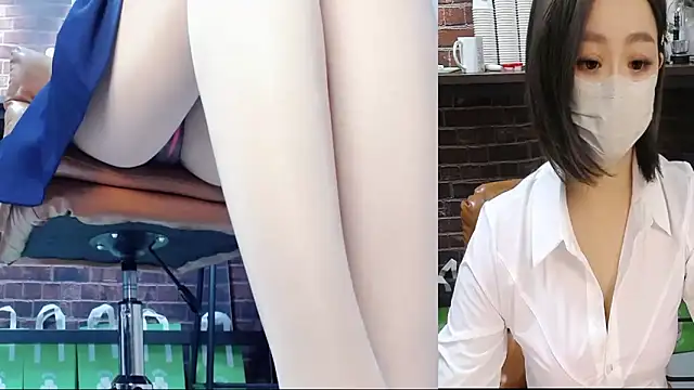 Latte-01 online show from 04/26/26, 03:26
