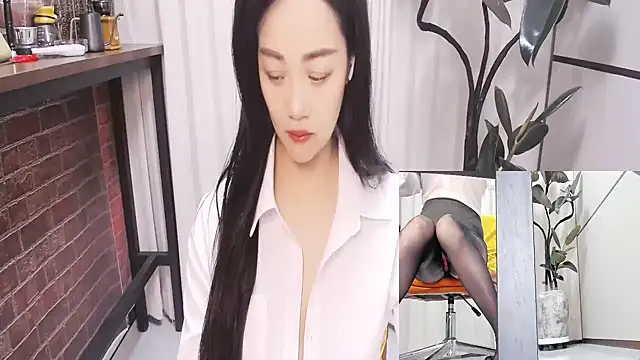 Latte-01 online show from 07/05/26, 02:07