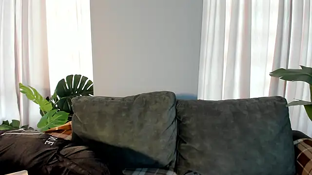  EmilyRouge  online show from 05/12/26, 09:56
