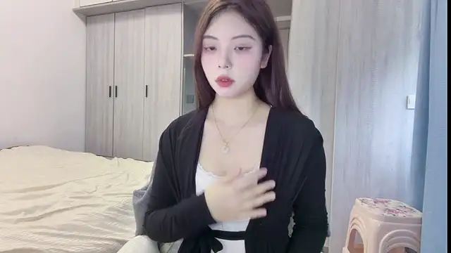 Roo Se online show from 03/24/26, 02:49
