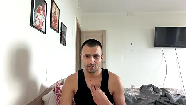 Snapshot of Daniel_ice chatting on 07/11/26, 01:03 Daniel ice online show from 07/11/26, 01:03