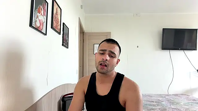 Snapshot of Daniel_ice chatting on 07/12/26, 01:24 Daniel ice online show from 07/12/26, 01:24