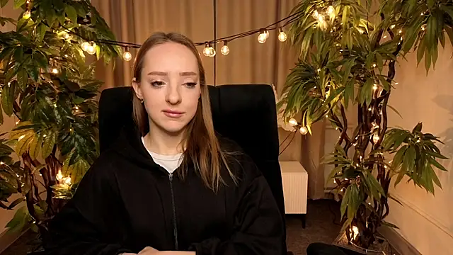 Snapshot of GertrudeWilson chatting on 03/23/26, 08:51 GertrudeWilson online show from 03/23/26, 08:51