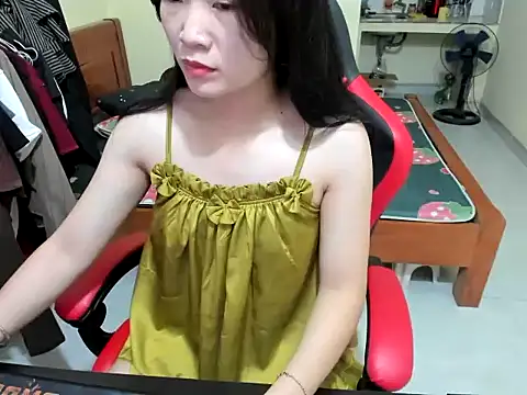 Snapshot of Olivia_cute68 chatting on 07/05/26, 07:59 Olivia cute68 online show from 07/05/26, 07:59