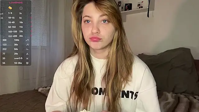 1Kellynaive online show from 04/27/26, 03:54