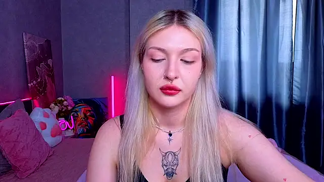 BlondieSummer online show from 03/20/26, 07:46