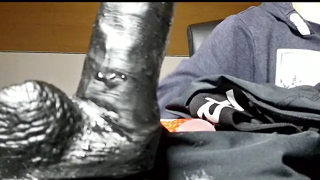 Snapshot of leggingshot1 chatting on 03/25/26, 07:31 leggingshot1 online show from 03/25/26, 07:31