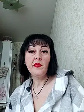HelgaDennis online show from 04/17/26, 04:04