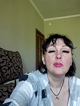 HelgaDennis online show from 04/26/26, 08:23