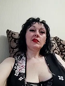 HelgaDennis online show from 05/27/26, 04:26