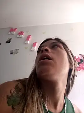 alanna6950 online show from 04/19/26, 01:43