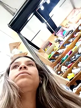 alanna6950 online show from 06/18/26, 05:28