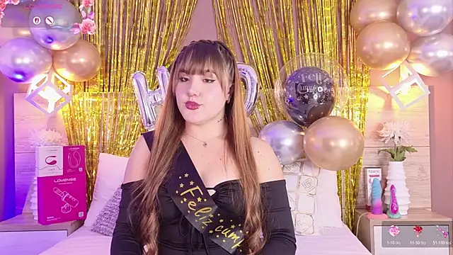 Snapshot of ElenaGilbertAdams chatting on 07/24/26, 02:15 ElenaGilbertAdams online show from 07/24/26, 02:15