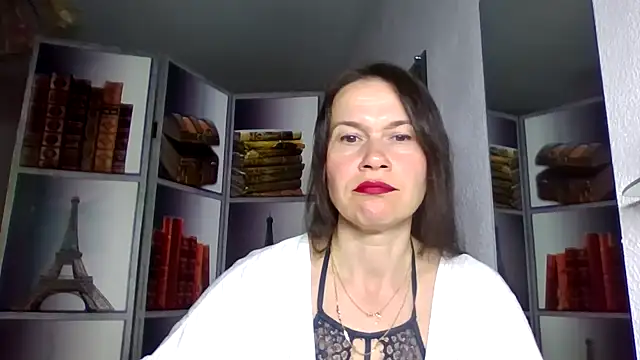 Selena Moo online show from 03/31/26, 08:04