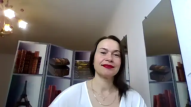Selena Moo online show from 04/22/26, 07:11