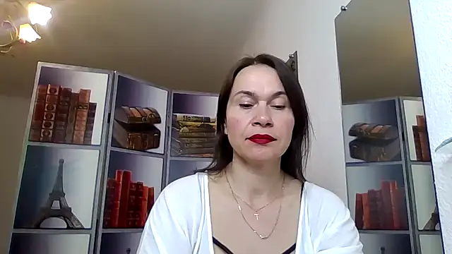 Selena Moo online show from 05/03/26, 12:55