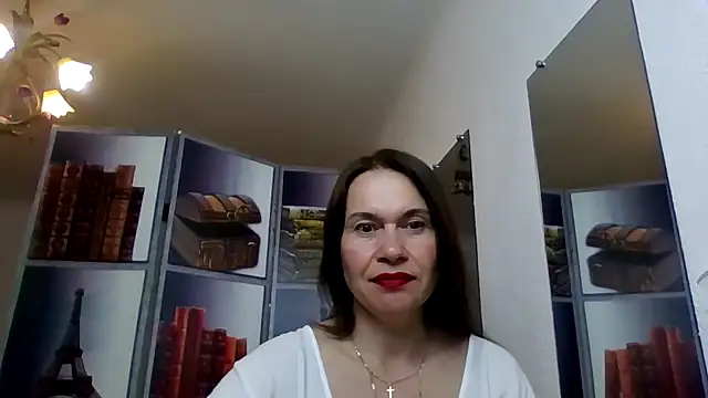 Selena Moo online show from 05/07/26, 08:52