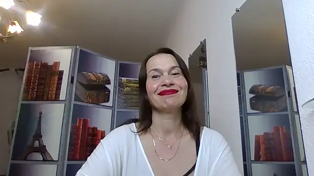 Selena Moo online show from 05/20/26, 08:04