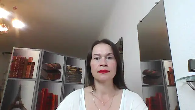Selena Moo online show from 06/11/26, 08:12