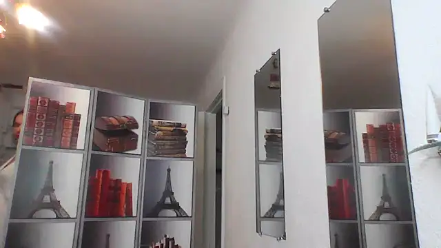 Selena Moo online show from 06/18/26, 07:52