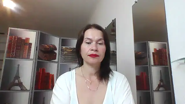 Selena Moo online show from 06/19/26, 09:24