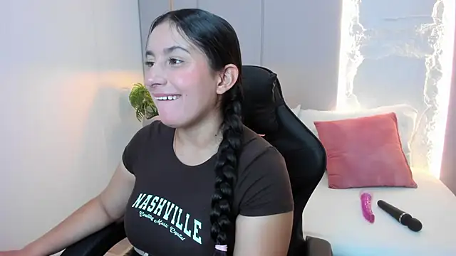 kira relish online show from 06/16/26, 12:41