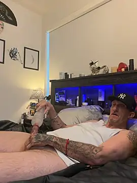 bilateralBKamputee online show from 04/04/26, 04:48