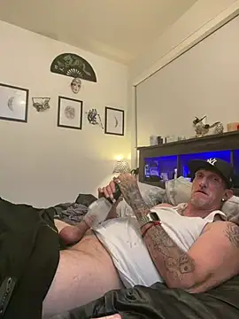 bilateralBKamputee online show from 04/05/26, 05:04