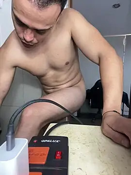 Sebas riveraon online show from 04/23/26, 11:40