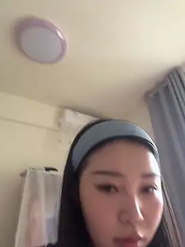 kiki-chloe online show from 04/07/26, 06:25