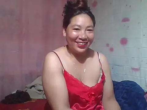Hena   online show from 04/28/26, 04:39