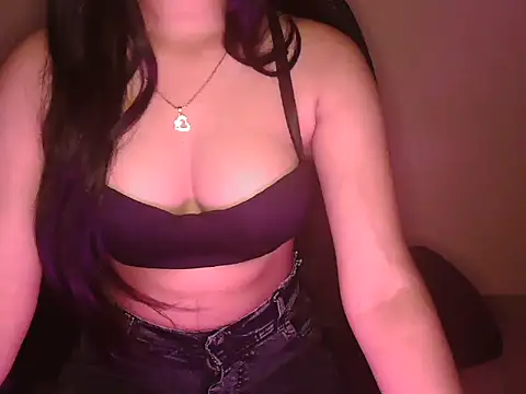 Snapshot of urvashi_rai chatting on 05/12/26, 05:15 urvashi rai online show from 05/12/26, 05:15