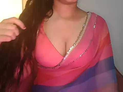 Snapshot of urvashi_rai chatting on 07/11/26, 09:23 urvashi rai online show from 07/11/26, 09:23