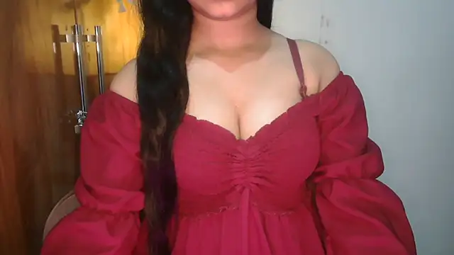 Snapshot of urvashi_rai chatting on 07/28/26, 08:52 urvashi rai online show from 07/28/26, 08:52