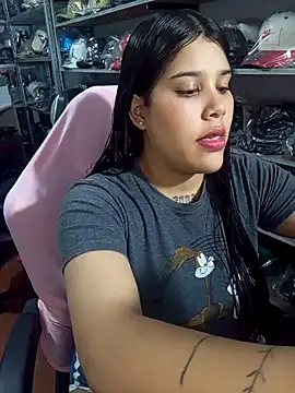Snapshot of venuslaferte_ chatting on 04/08/26, 02:44 venuslaferte online show from 04/08/26, 02:44