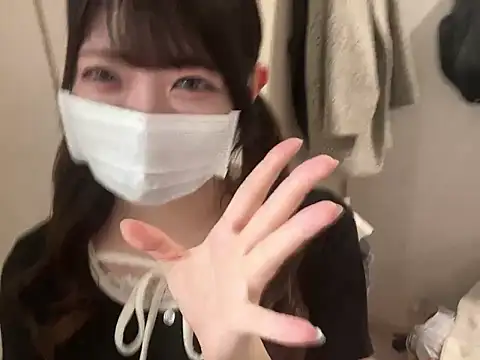 y-u-r-a-33 online show from 06/03/26, 07:11