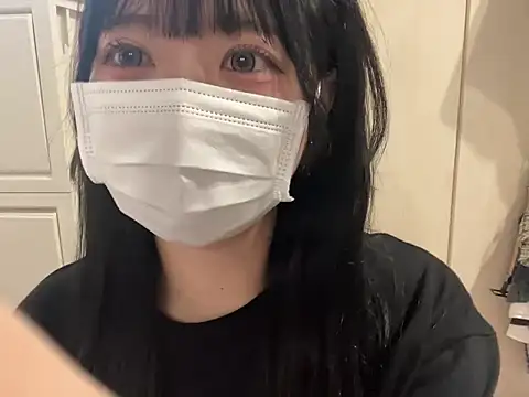 y-u-r-a-33 online show from 06/08/26, 01:39