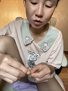 lilysister66 online show from 05/05/26, 02:36