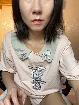 lilysister66 online show from 05/31/26, 07:59