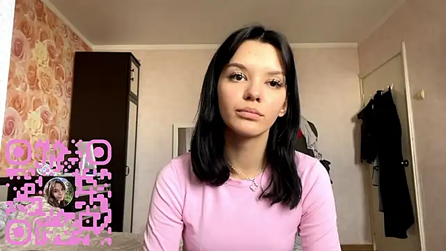 VeliaHypolite online show from 03/23/26, 11:47