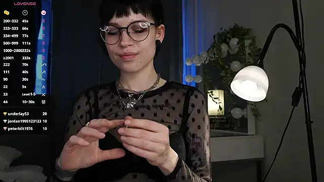RubieNibbs online show from 04/21/26, 02:51