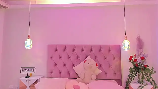 SofiaBloomm online show from 05/16/26, 08:18
